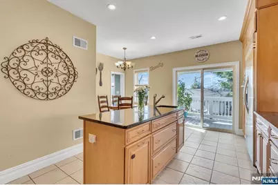 467 Summit, Hackensack, NJ 07601 - Photo 10
