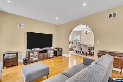 467 Summit, Hackensack, NJ 07601 - Photo 6