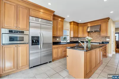 467 Summit, Hackensack, NJ 07601 - Photo 18