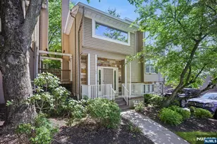 182 Clarken Dr 27, West Orange Township, NJ 07052 - Photo 1