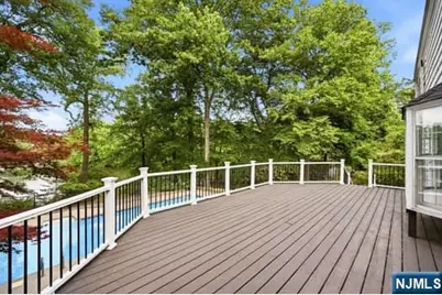 376 Lakeview Drive, Wyckoff Township, NJ 07481 - Photo 34