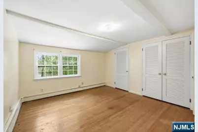 376 Lakeview Drive, Wyckoff Township, NJ 07481 - Photo 30