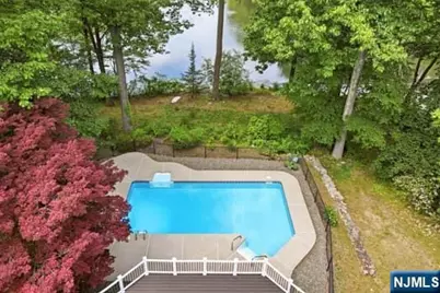 376 Lakeview Drive, Wyckoff Township, NJ 07481 - Photo 36
