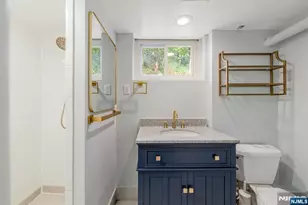 933 Maple Ave, Ridgefield, NJ 07657 - Photo 32