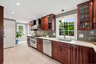 47 W Saddle River Rd, Waldwick, NJ 07463 - Photo 10