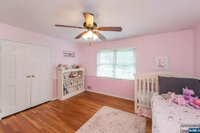 7 Natalie, West Caldwell, NJ 07006 - Photo 18