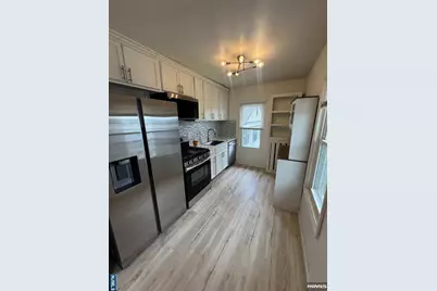811 Pleasantview Terrace, Ridgefield, NJ 07657 - Photo 1