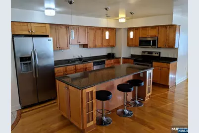 411 E Brinkerhoff Avenue 304 #304, Palisades Park, NJ 07650 - Photo 2