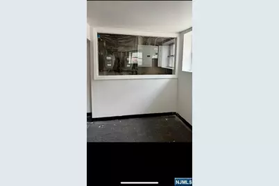 233 Malvern Street, Newark, NJ 07105 - Photo 16