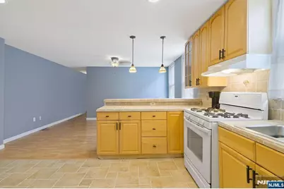 92 Windsor Street 1 #1, Kearny, NJ 07032 - Photo 2