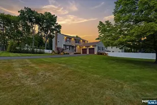 6 Giegel Ct, Wyckoff Township, NJ 07481 - Photo 4