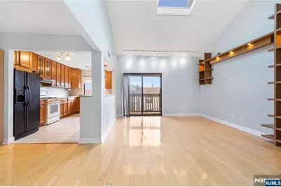 33 Green Valley Court, Secaucus, NJ 07094 - Photo 4