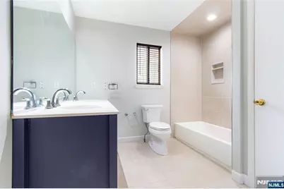 33 Green Valley Court, Secaucus, NJ 07094 - Photo 16