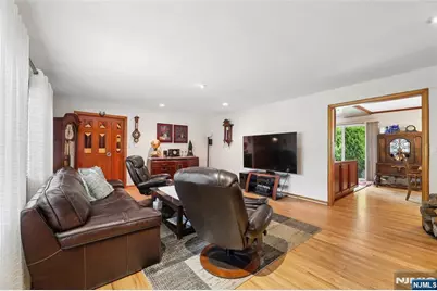 17 River Drive, Elmwood Park, NJ 07407 - Photo 44