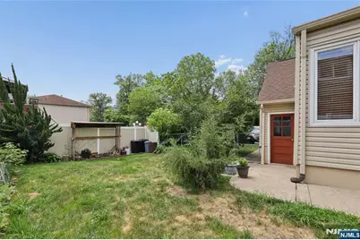 17 River Drive, Elmwood Park, NJ 07407 - Photo 32