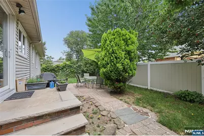 17 River Drive, Elmwood Park, NJ 07407 - Photo 30