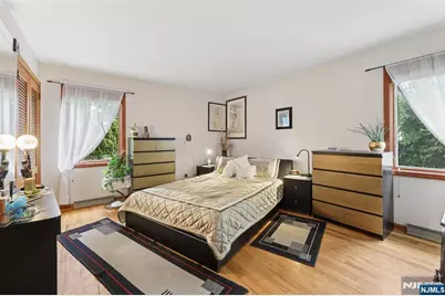 17 River Drive, Elmwood Park, NJ 07407 - Photo 12