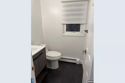 31 Hooks Lane 7 #7, Edgewater, NJ 07020 - Photo 4