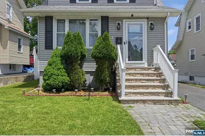 65 Franklin Road, Teaneck Township, NJ 07666 - Photo 4