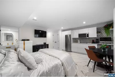 25 Knox Avenue, Cliffside Park, NJ 07010 - Photo 38