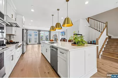 16 Goldfinch Drive, Upper Saddle River, NJ 07458 - Photo 12