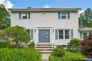 25 Tremont Terrace, Livingston, NJ 07039 - Photo 2