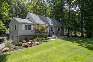 49 Skytop Dr, Mahwah, NJ 07430 - Photo 2