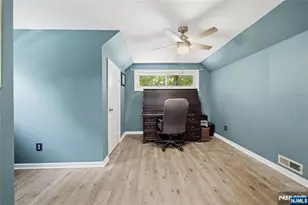 49 Skytop Dr, Mahwah, NJ 07430 - Photo 20