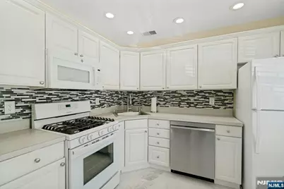 2262 Nash Court, Mahwah, NJ 07430 - Photo 6