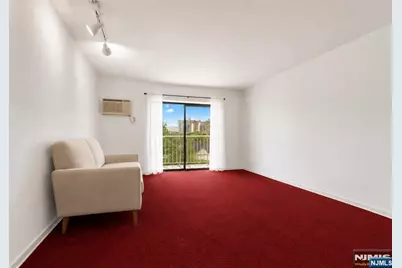 245 Anderson Street 4C #4C, Hackensack, NJ 07601 - Photo 2