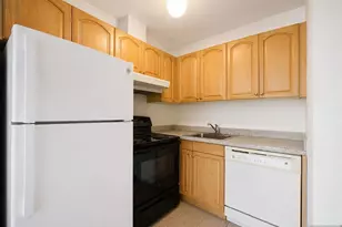 245 Anderson Street 4C, Hackensack, NJ 07601 - Photo 4
