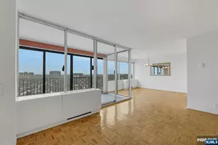 6 Horizon Rd, Fort Lee, NJ 07024 - Photo 20