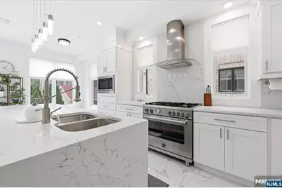 30 Lafayette Avenue, Cliffside Park, NJ 07010 - Photo 14