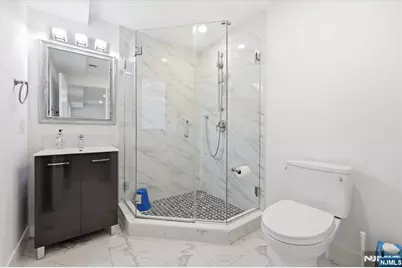 30 Lafayette Avenue, Cliffside Park, NJ 07010 - Photo 18