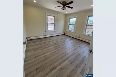 154 West Street 1 Family Hou #1 family hou, Englewood, NJ 07631 - Photo 10