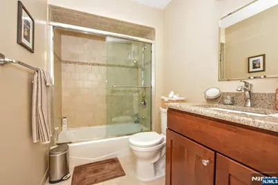 279 Collignon Way 5 #5, River Vale Township, NJ 07675 - Photo 16