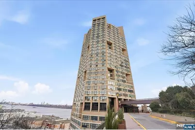 7004 Boulevard East 8C #8C, Guttenberg, NJ 07093 - Photo 32