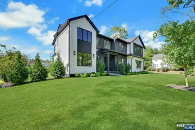 32 Highland Avenue, Demarest, NJ 07627 - Photo 2