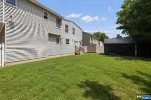 18 Sunrise Terrace, Bergenfield, NJ 07621 - Photo 22