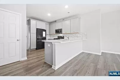 2 Arnold Drive 5301 #5301, Wood Ridge, NJ 07075 - Photo 12