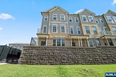 2 Arnold Drive 5301 #5301, Wood Ridge, NJ 07075 - Photo 2