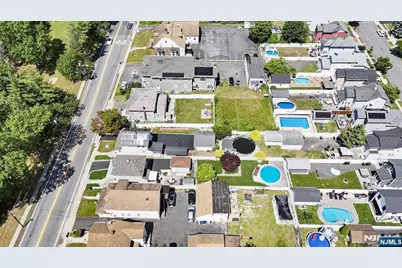 332 Riverside, Lyndhurst Township, NJ 07071 - Photo 10