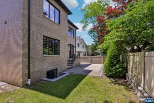 211 Warwick Ave 1, Fort Lee, NJ 07024 - Photo 30