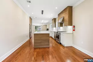 211 Warwick Ave 1, Fort Lee, NJ 07024 - Photo 10