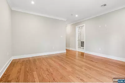 211 Warwick Avenue 1 #1, Fort Lee, NJ 07024 - Photo 18