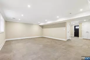 211 Warwick Ave 1, Fort Lee, NJ 07024 - Photo 26