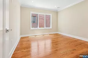211 Warwick Ave 1, Fort Lee, NJ 07024 - Photo 12