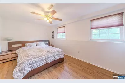 22 Cypress Lane, Paramus, NJ 07652 - Photo 22