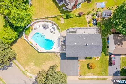 22 Cypress Lane, Paramus, NJ 07652 - Photo 4