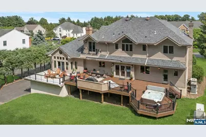 527 Lydia Lane, Wyckoff Township, NJ 07481 - Photo 24